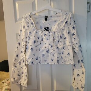 6ct Wild Fable Floral White and Blue Women's Cropped Top